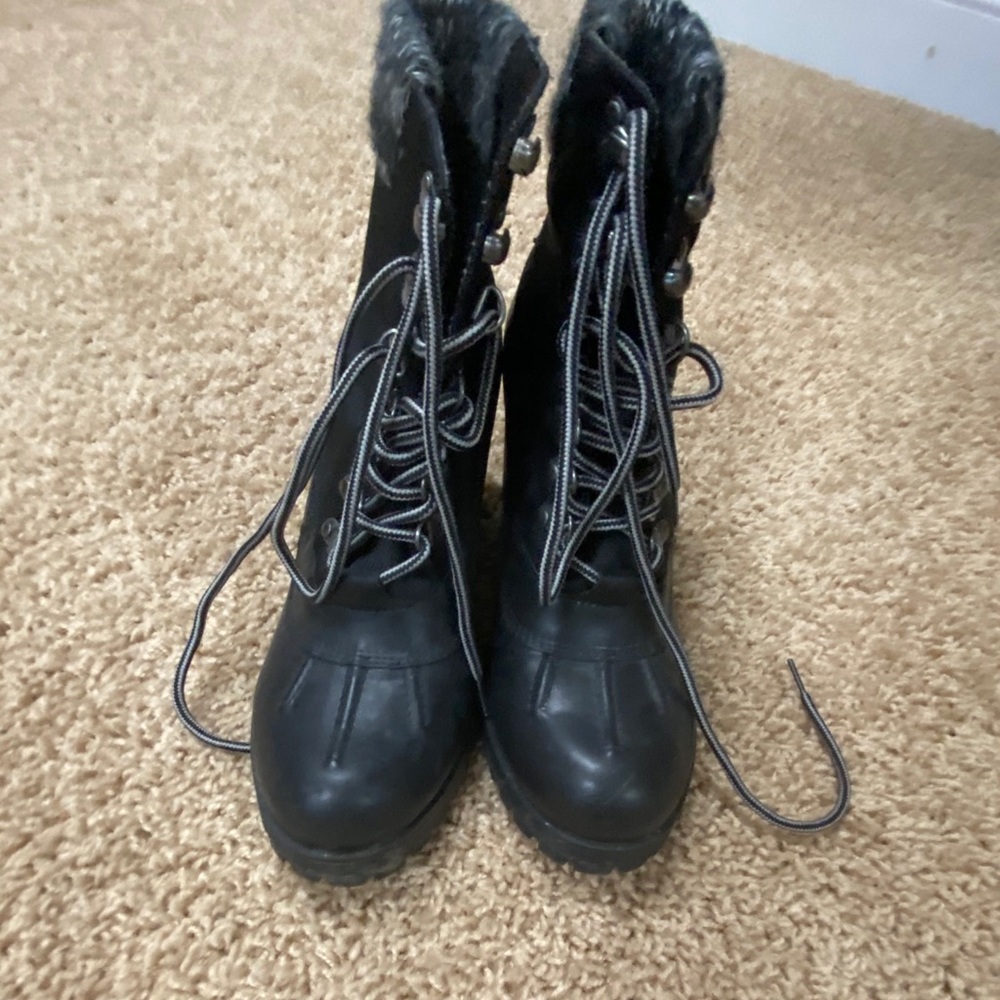 Perfect snow boots with a little heel
